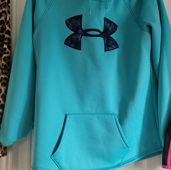 Dawn's Dresses - Picture 3 of 16